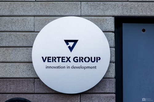 Вывеска «Vertex Group»