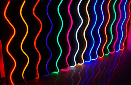 Неон или светодиоды для вывесок: что выбрать?