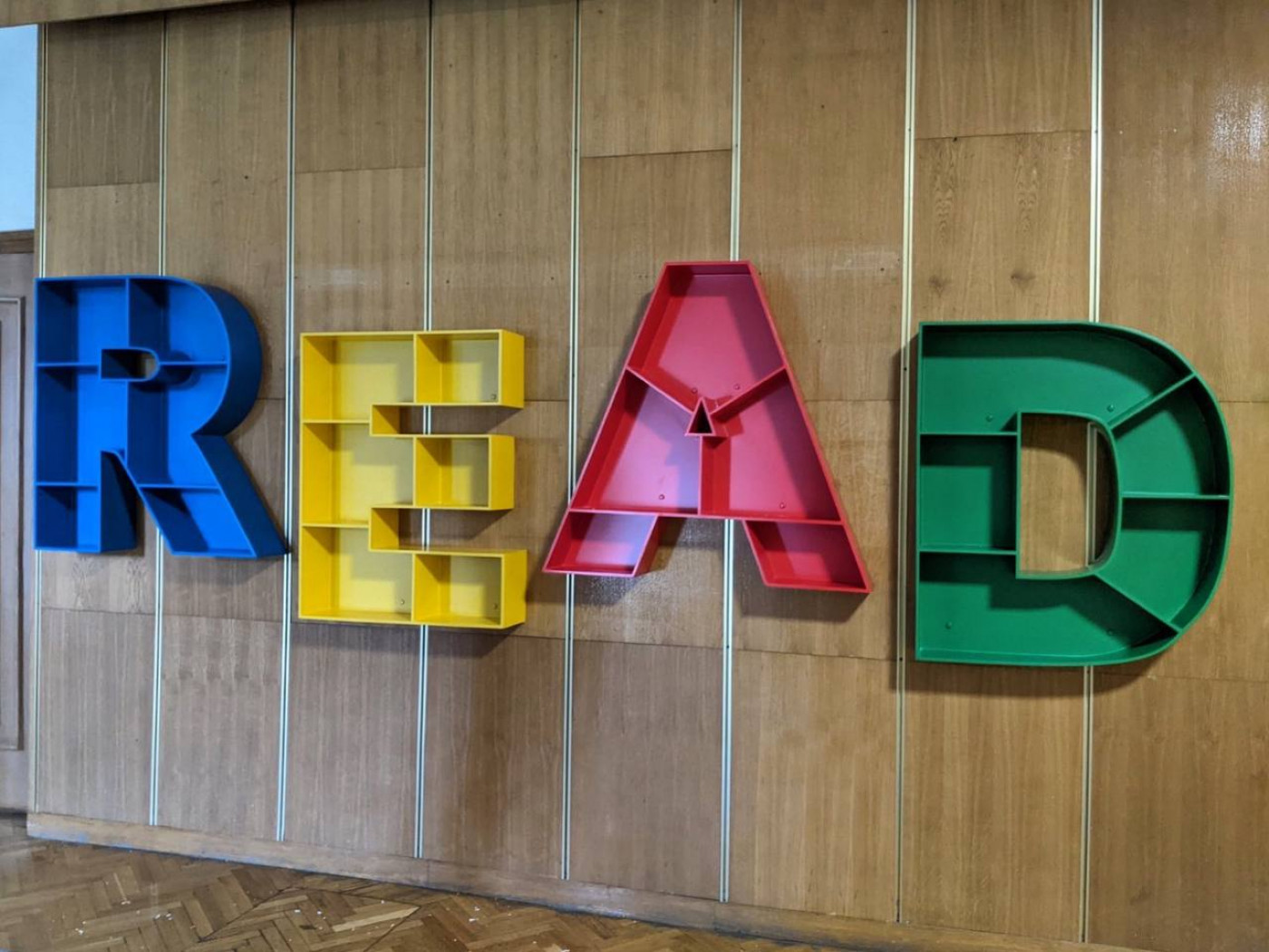 Bookshelves for the Ministry of Foreign Affairs