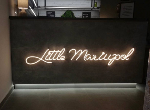 Неоновая вывеска для кофейни